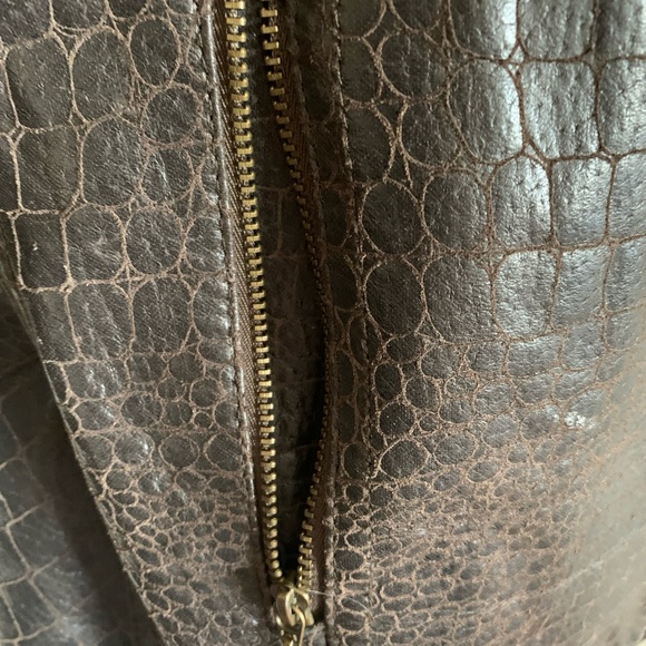 Stylish leather bomber moto jacket. - Picture 4 of 6